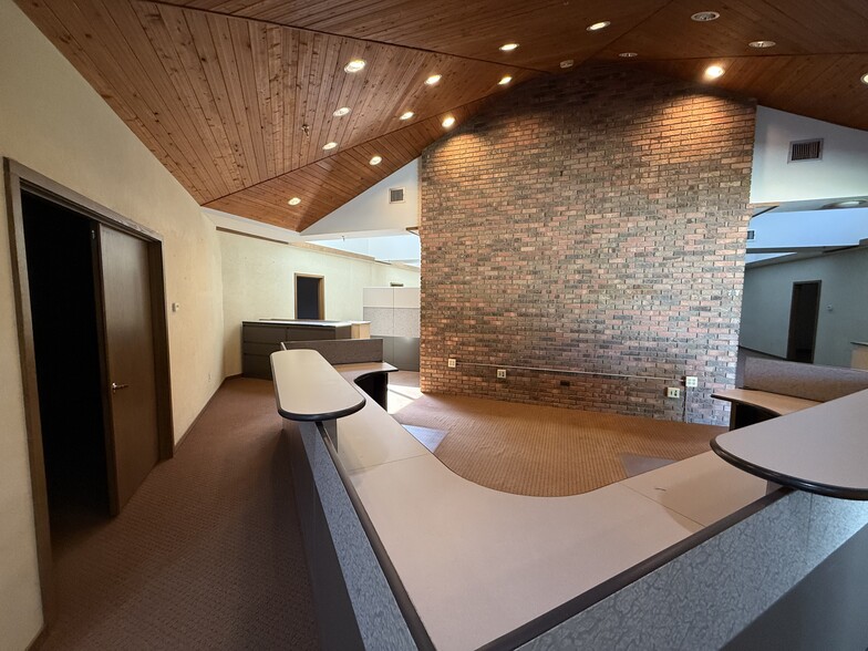 933 Pine Grove Ave, Port Huron, MI for sale - Building Photo - Image 3 of 14