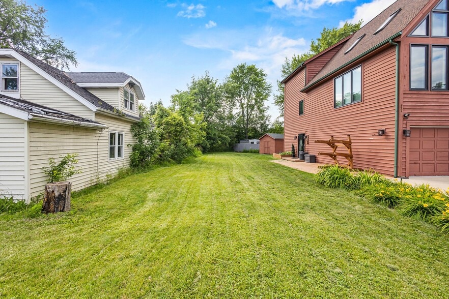 7110 N Tichigan Rd, Waterford, WI for sale - Building Photo - Image 3 of 34