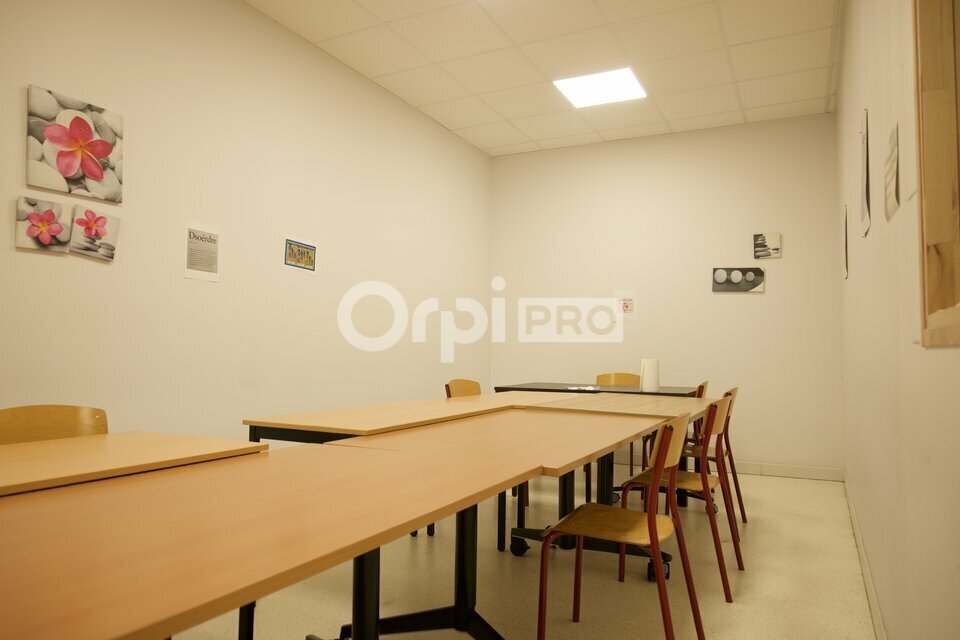 62 Route De Paris, Tassin-la-Demi-Lune for lease Interior Photo- Image 1 of 10