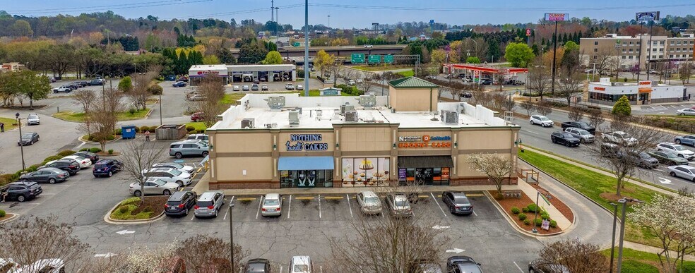 916 E Innes St, Salisbury, NC à vendre - Photo du bâtiment - Image 2 de 8