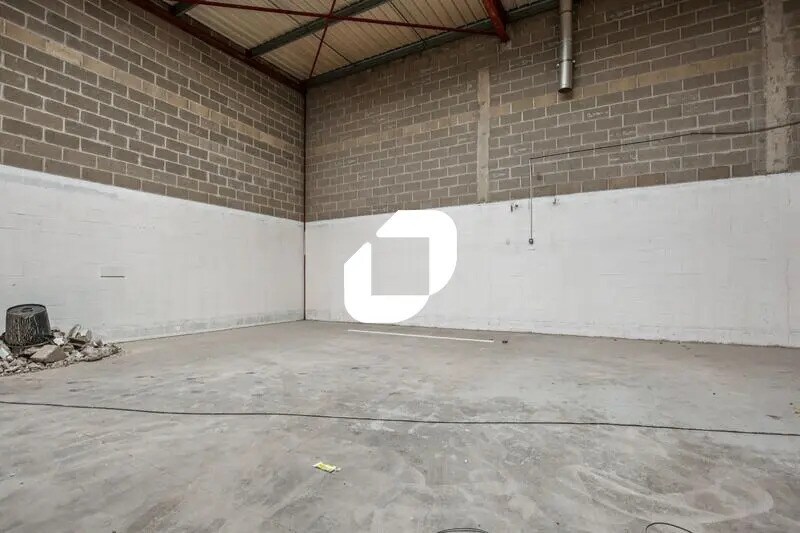 Rue Jacques Robert, Le Thillay for lease Interior Photo- Image 1 of 6