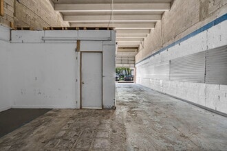 6405-6447 NW 82nd Ave, Miami, FL à louer Photo intérieure- Image 2 de 17