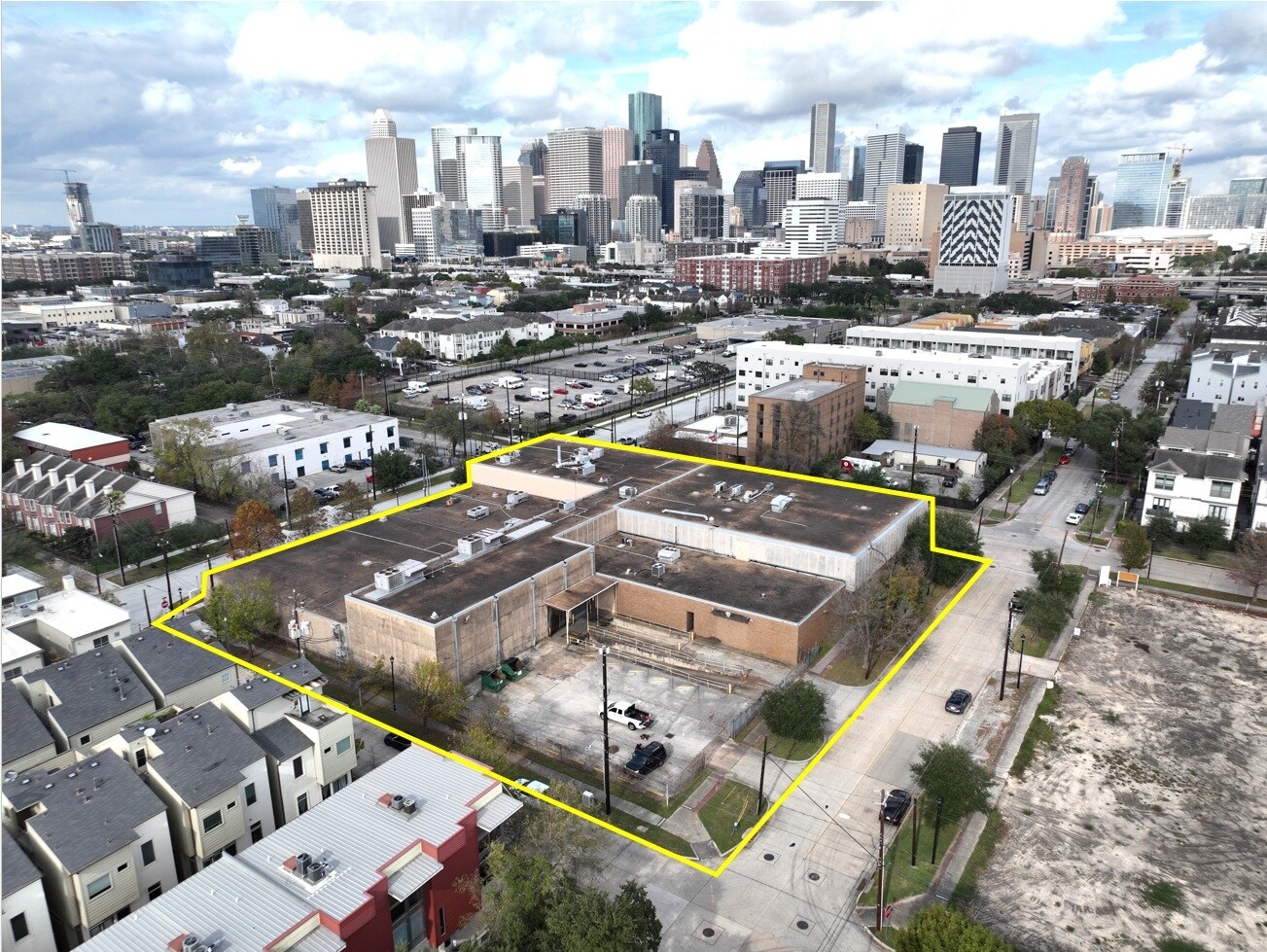 1616 McGowen St, Houston, TX à vendre Photo du bâtiment- Image 1 de 8
