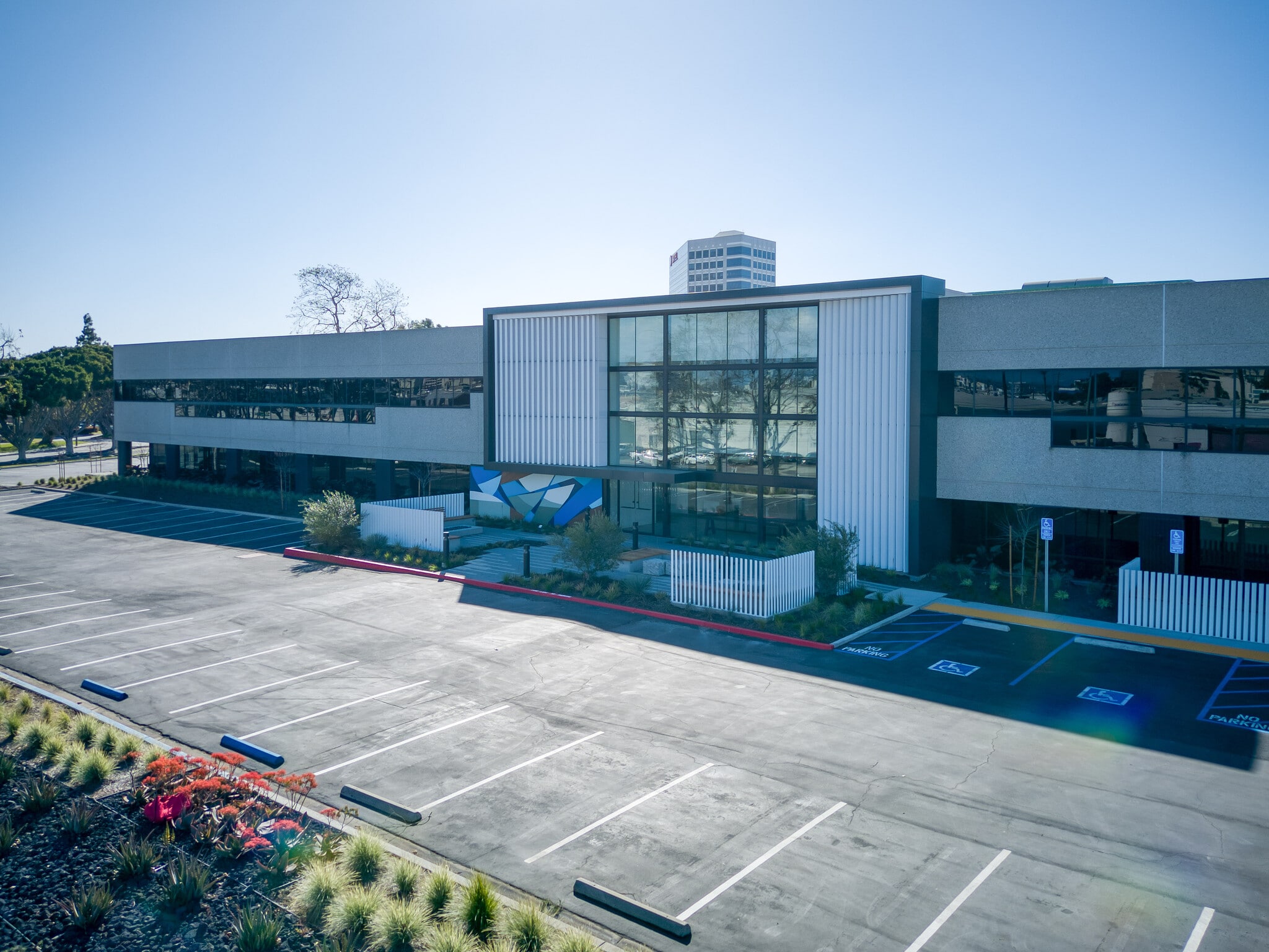 1940 E Mariposa Ave, El Segundo, CA for lease Primary Photo- Image 1 of 14