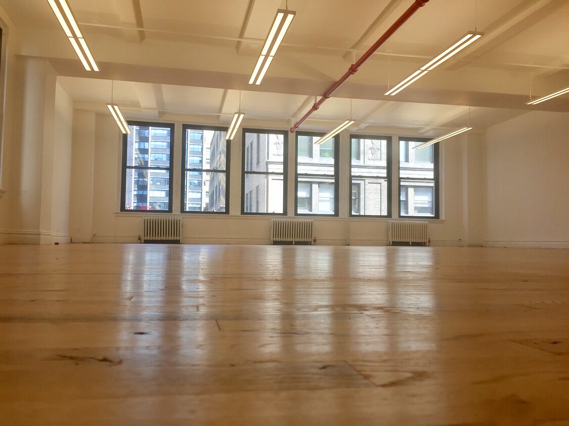 6 E 39th St, New York, NY for lease Interior Photo- Image 1 of 1