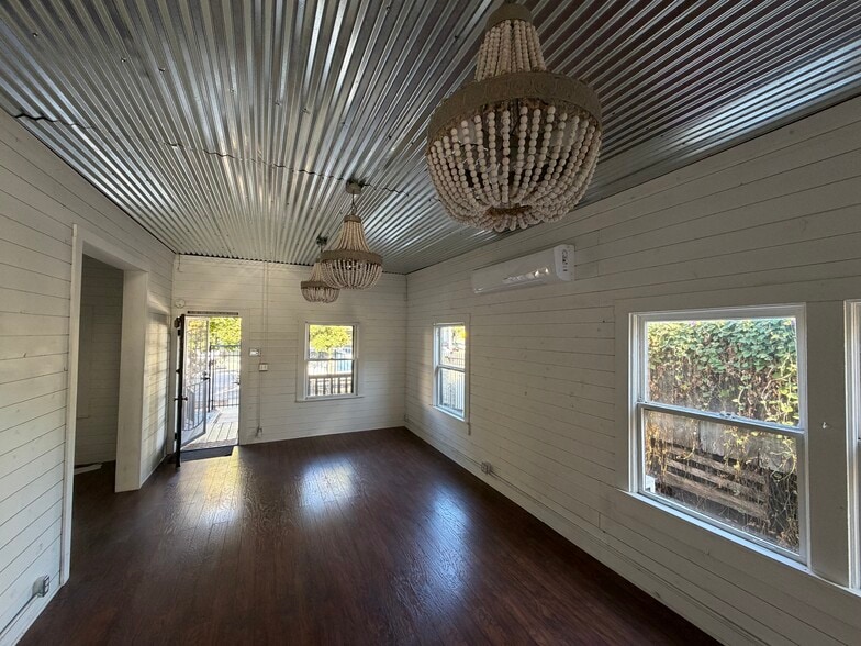 1272 Oregon St, Redding, CA for sale - Building Photo - Image 3 of 14