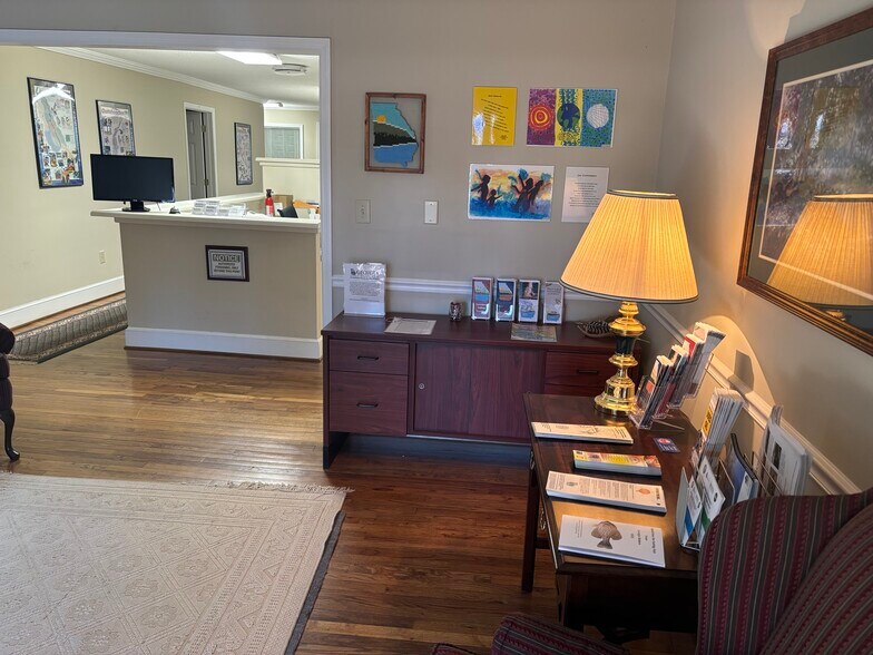 745 Gaines School Rd, Athens, GA à vendre - Photo du bâtiment - Image 2 de 11