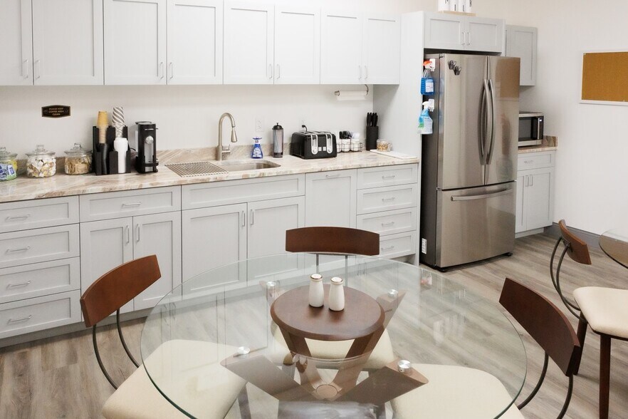 1690 S Congress Ave, Delray Beach, FL à louer - Photo intérieure - Image 2 de 16