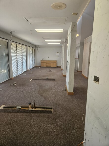 8811 E Reno Ave, Oklahoma City, OK for lease - Building Photo - Image 2 of 9