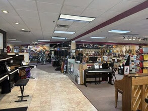 7567 Mall Rd, Florence, KY for sale Interior Photo- Image 1 of 3
