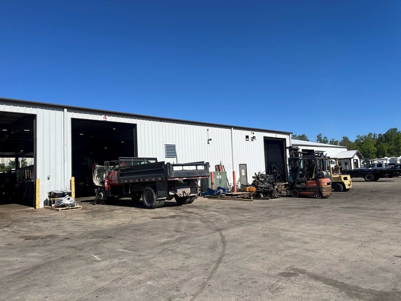 941 66th Ave SW, Cedar Rapids, IA à vendre - Photo du bâtiment - Image 3 de 20