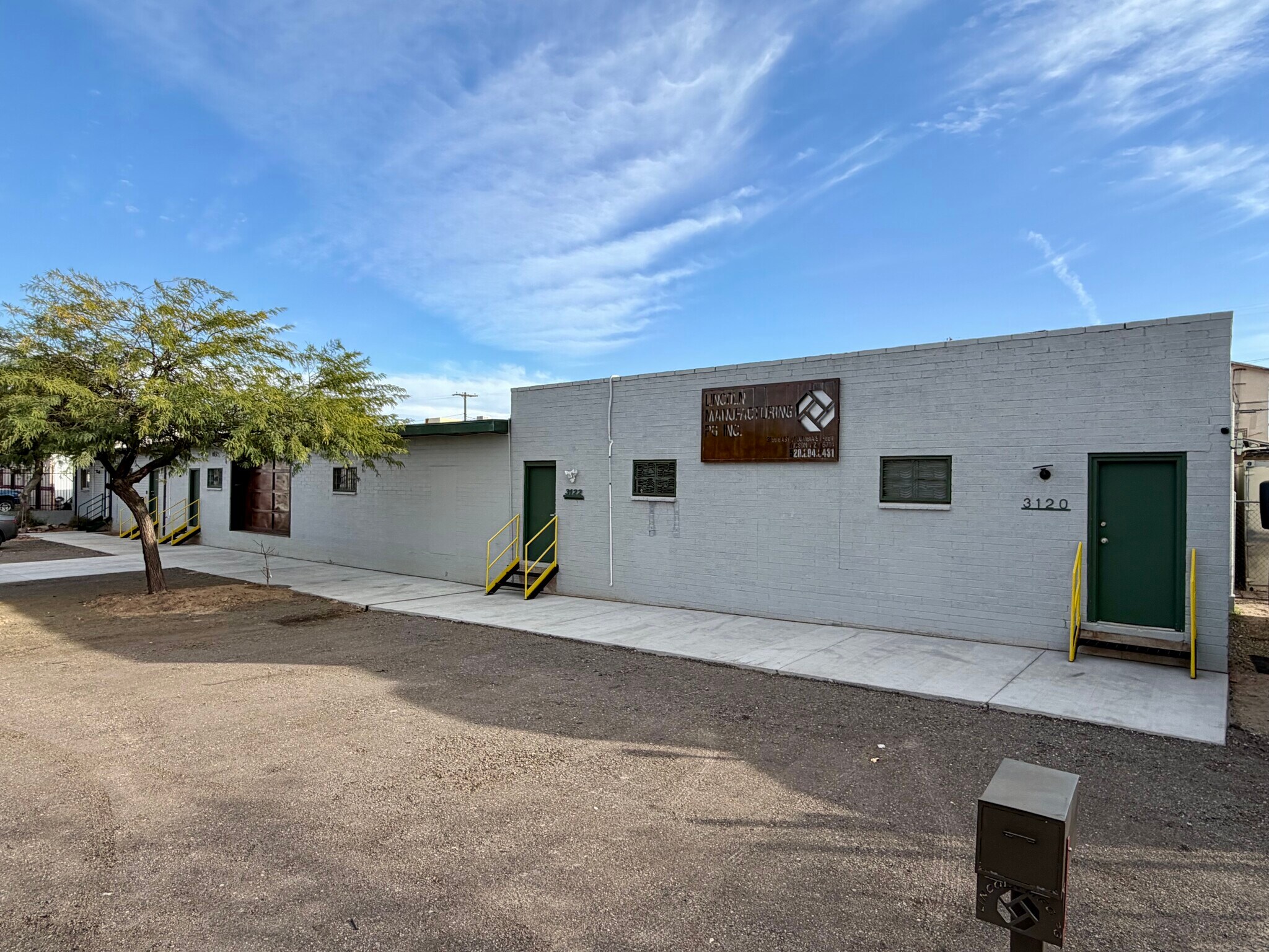 3122-3144 E Columbia St, Tucson, AZ à vendre Photo du bâtiment- Image 1 de 55