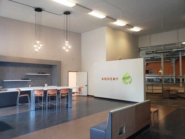 1111 36th St, Seattle, WA à louer - Photo intérieure - Image 2 de 8