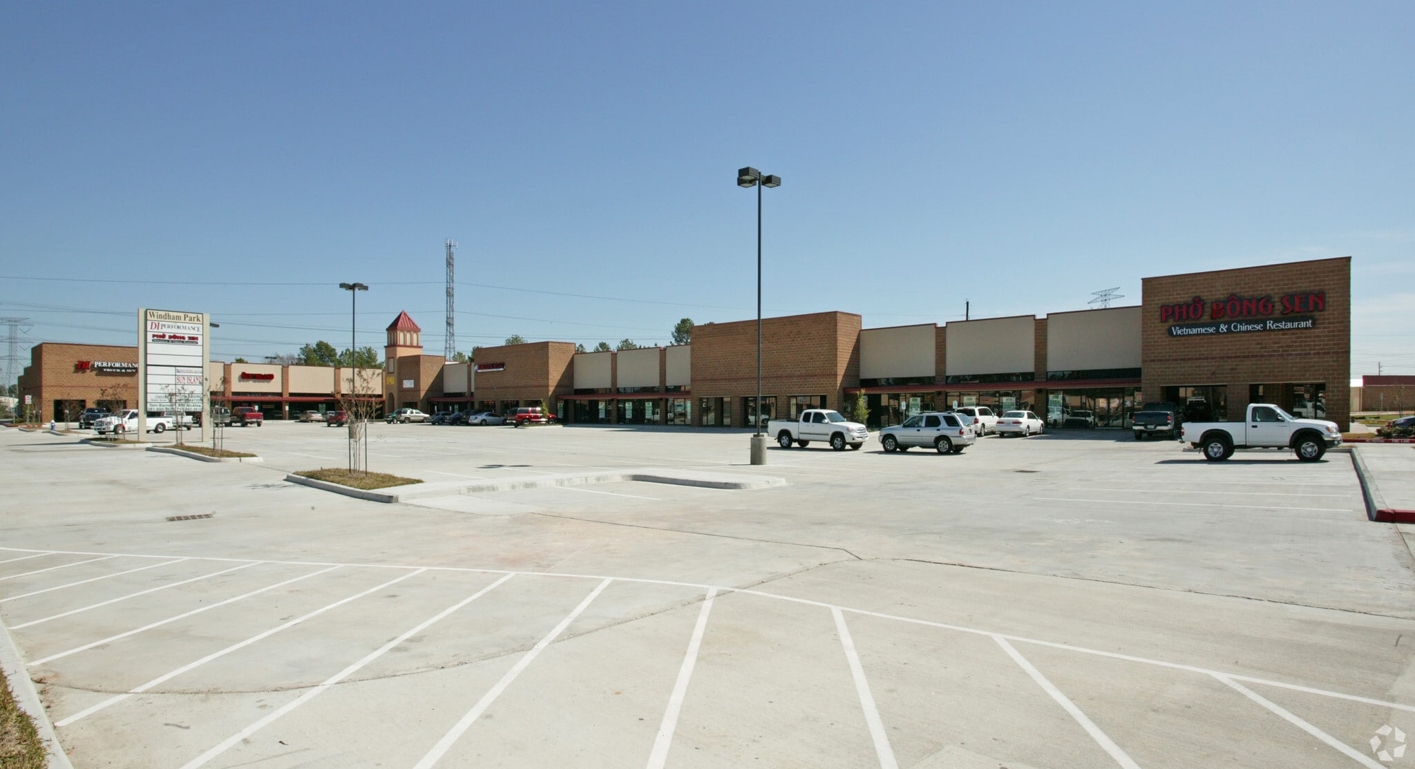 10541 W FM 1960 Rd, Houston, TX for lease Primary Photo- Image 1 of 4