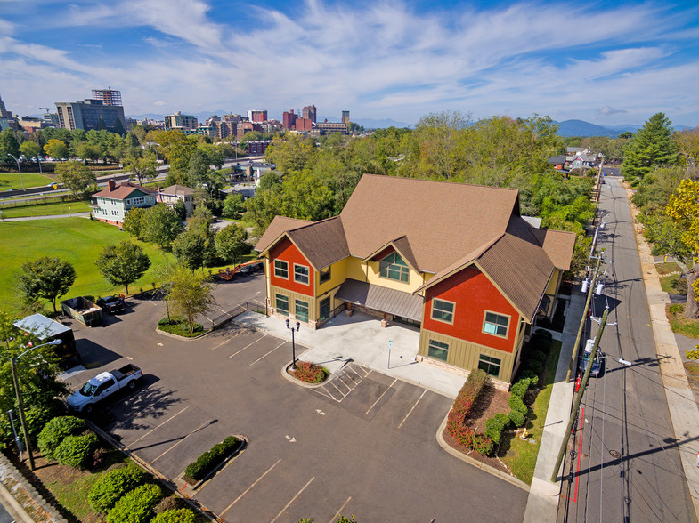 45 Clayton St, Asheville, NC for sale - Building Photo - Image 1 of 1