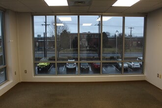 931 Jefferson Blvd, Warwick, RI for lease Interior Photo- Image 2 of 5