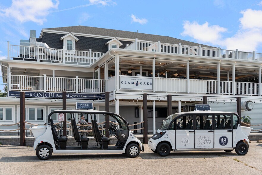 212 Water St, Block Island, RI à vendre - Photo du bâtiment - Image 2 de 95