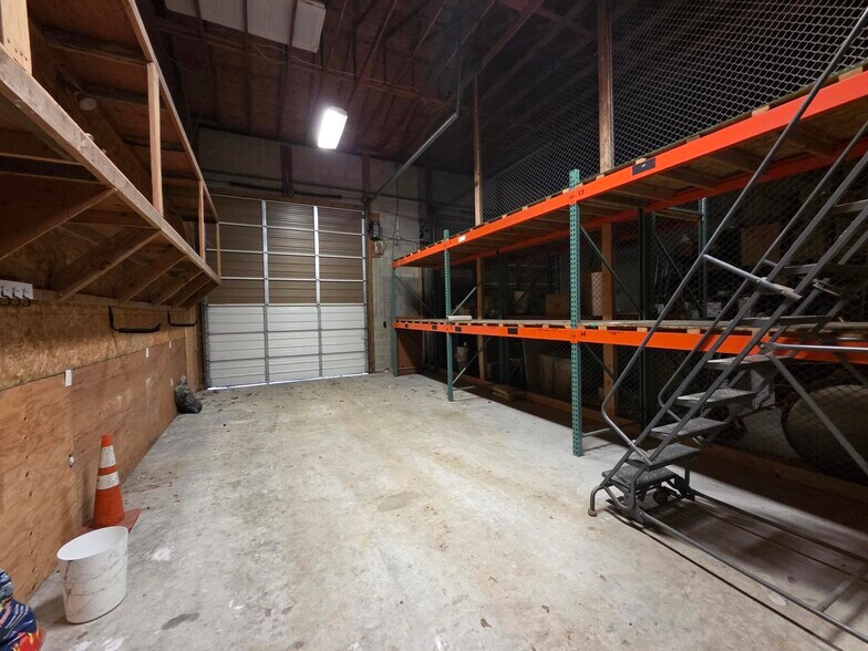 1414 Route 130 N, Burlington, NJ à louer - Photo du bâtiment - Image 3 de 8