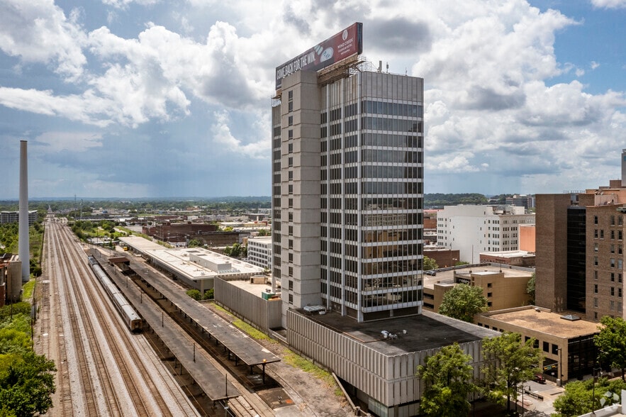 2 20th St N, Birmingham, AL for lease - Building Photo - Image 3 of 11