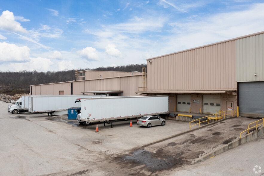 8361 Broadwell Rd, Anderson, OH for sale - Building Photo - Image 2 of 7