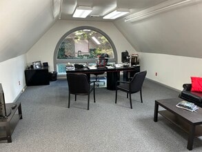 1698 Post Rd E, Westport, CT for lease Interior Photo- Image 1 of 4