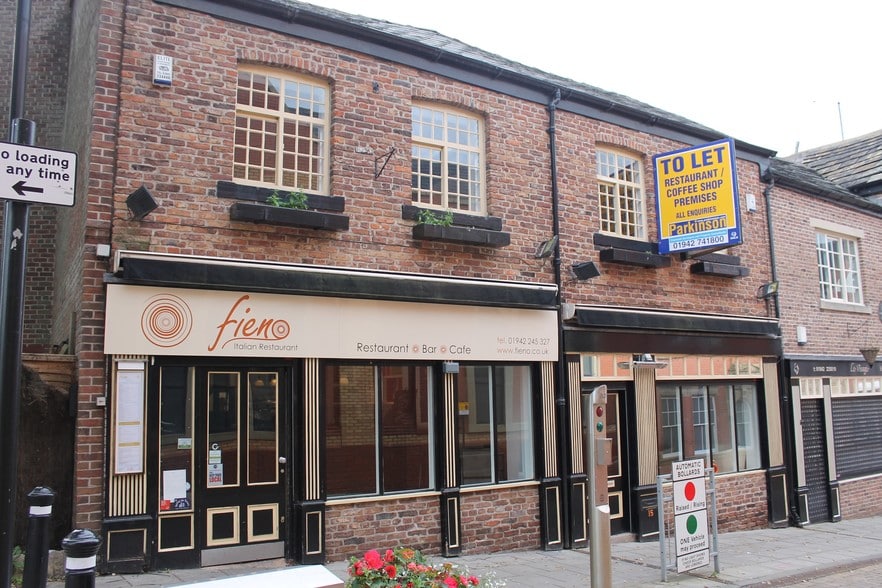 13-15 Millgate, Wigan for lease - Primary Photo - Image 1 of 3