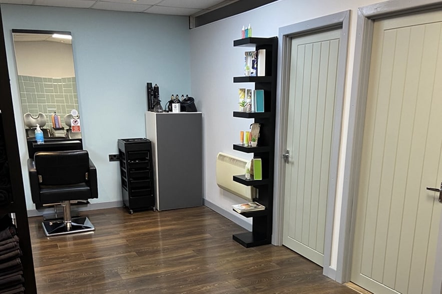 24 Ormskirk Rd, Skelmersdale for sale - Interior Photo - Image 2 of 9