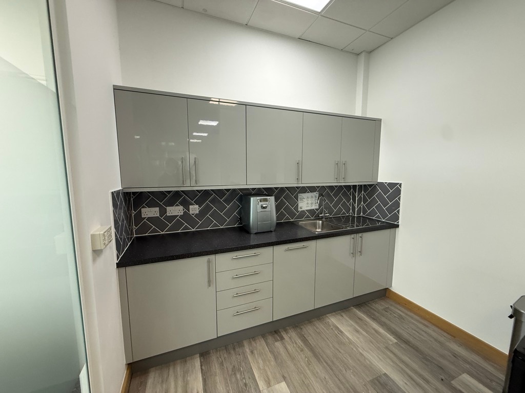 Anchor Blvd, Dartford for lease Interior Photo- Image 1 of 9