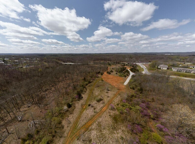 3324 Patrick Robbins Way, Bedford, IN à vendre - Photo principale - Image 1 de 8