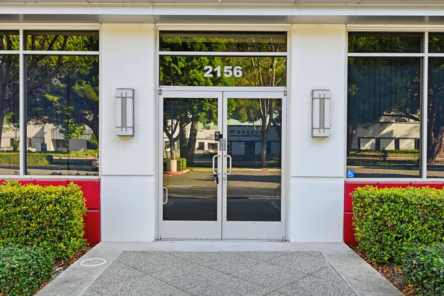2130-2162 Ringwood Ave, San Jose, CA à vendre - Photo du bâtiment - Image 2 de 19