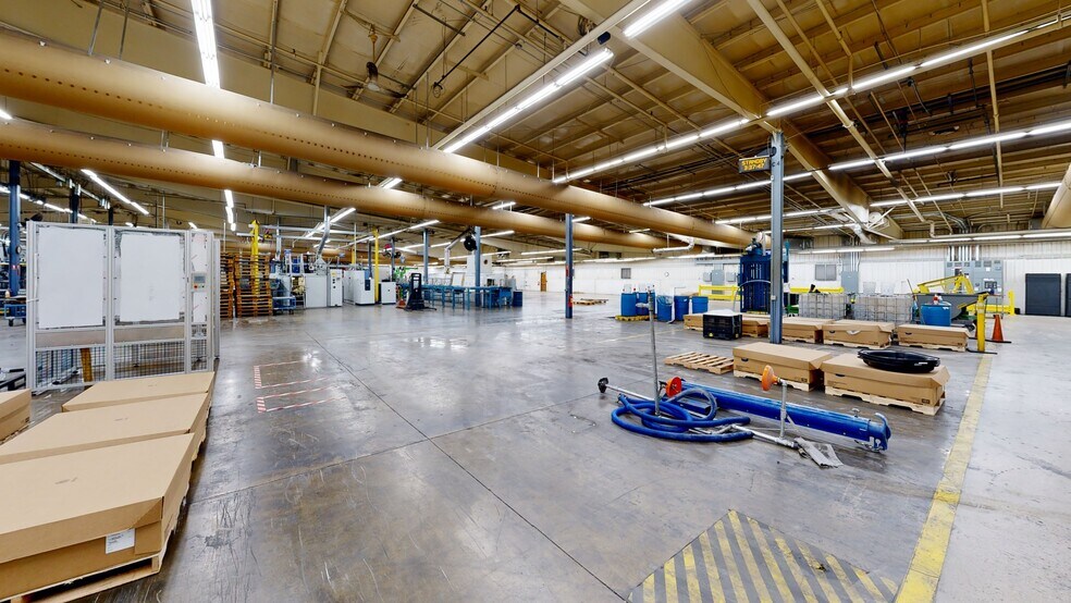 2051 Riverfork Dr, Huntington, IN à louer - Photo du bâtiment - Image 2 de 13