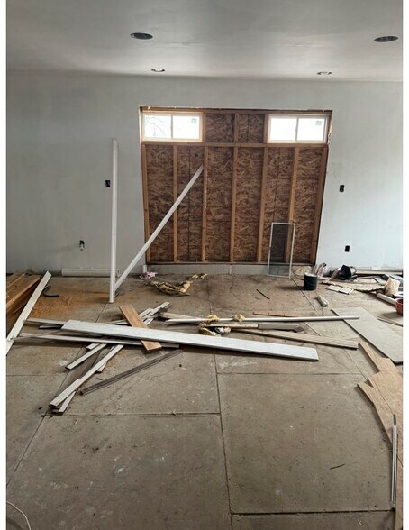 561 Ridge Rd, Lackawanna, NY à vendre - Photo intérieure - Image 3 de 19
