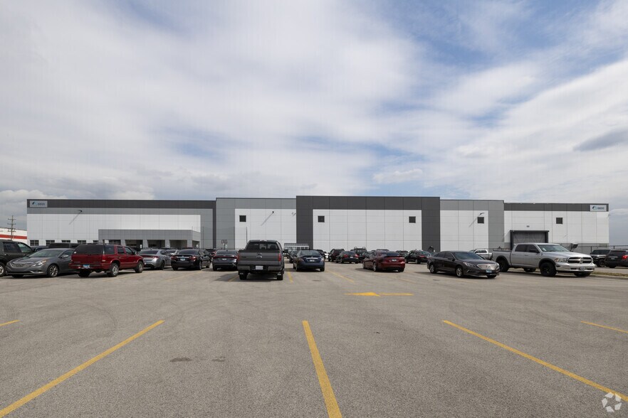6900 S Central Ave, Bedford Park, IL à louer - Photo du bâtiment - Image 3 de 6