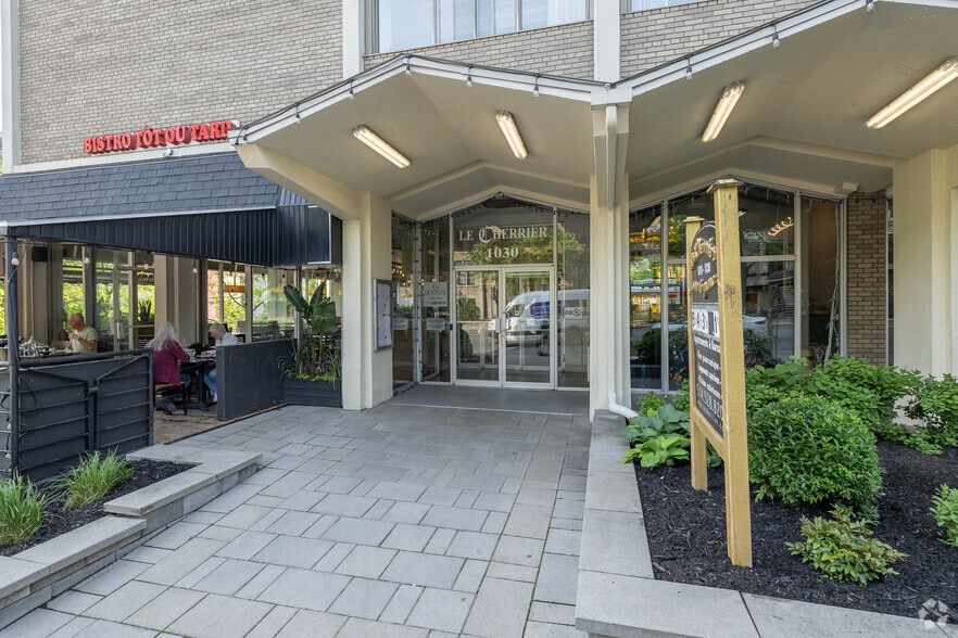 1010-1030 Rue Cherrier, Montréal, QC à louer - Photo du bâtiment - Image 3 de 4