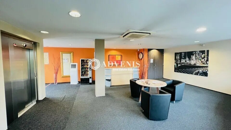 Bureau dans Bruges à louer - Hall d’entrée - Image 2 de 8