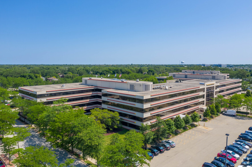 1417 Lake Cook Rd, Deerfield, IL for sale - Primary Photo - Image 1 of 7