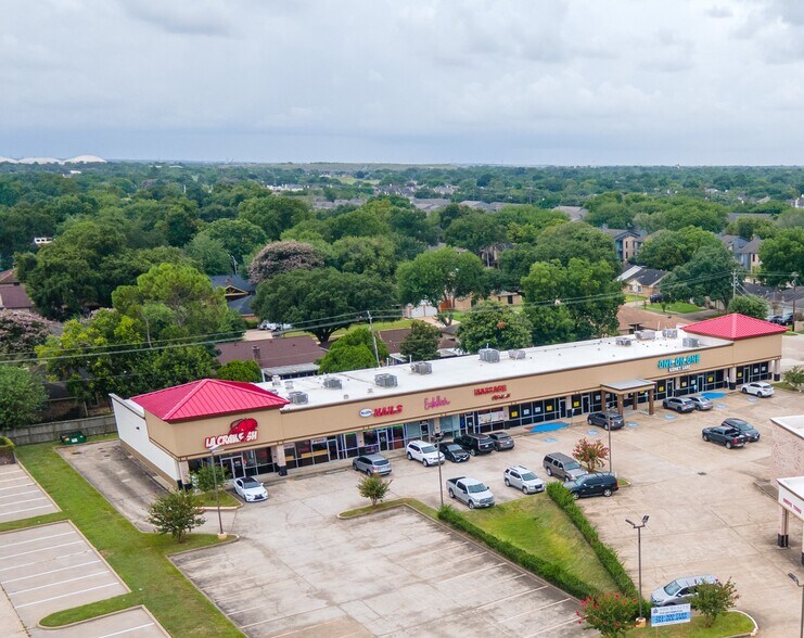 4300-4302 Fairmont Pky, Pasadena, TX à louer - Photo du bâtiment - Image 1 de 78
