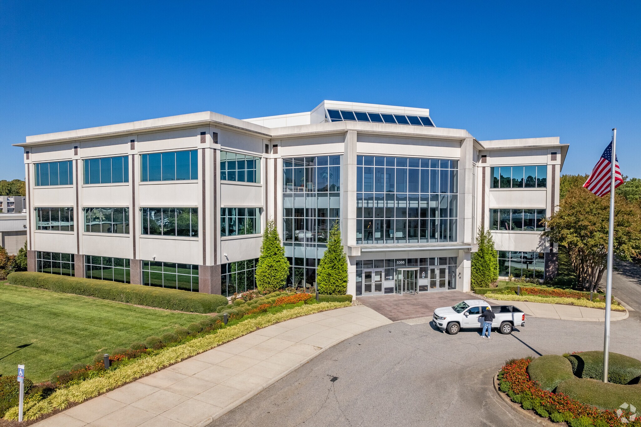 5366 Virginia Beach Blvd, Virginia Beach, VA à louer Photo principale- Image 1 de 17