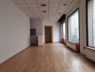 Plus de détails pour Multi-résidentiel à vendre