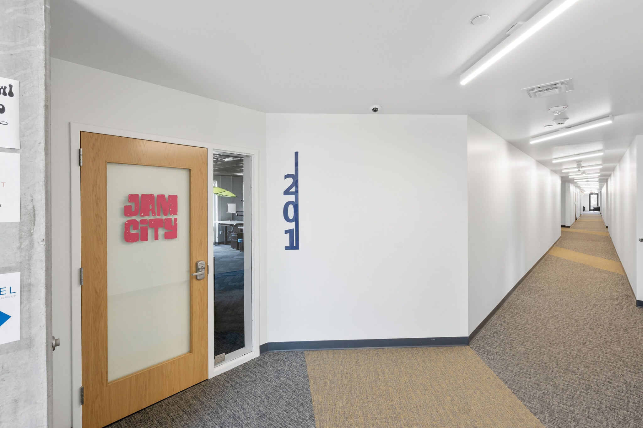 100 E 2nd St, Cedar Falls, IA à louer Photo intérieure- Image 1 de 8