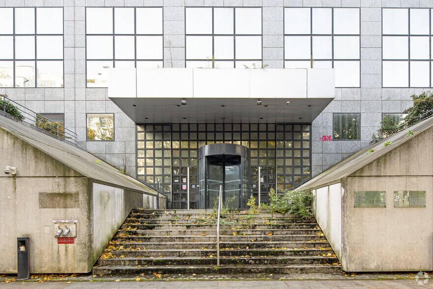2-4 Avenue Du Général De Gaulle, Charenton-le-Pont à louer - Photo du bâtiment - Image 3 de 3