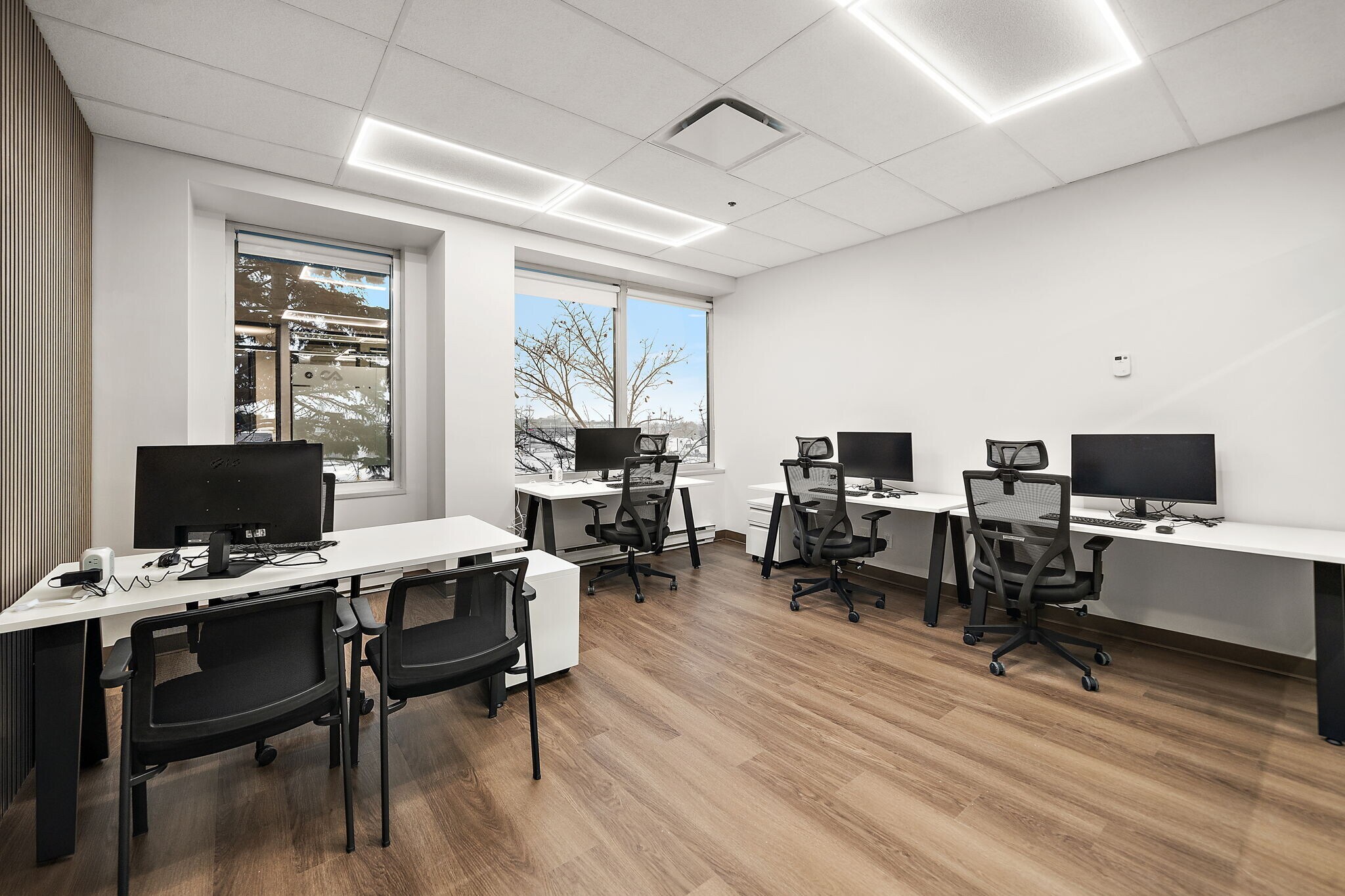 9900 Boul Cavendish, Montréal, QC for lease Interior Photo- Image 1 of 1