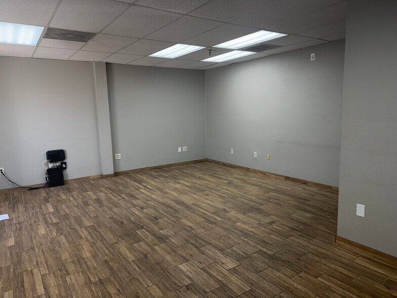 4655 Quality Ct, Las Vegas, NV à louer - Photo du bâtiment - Image 3 de 20