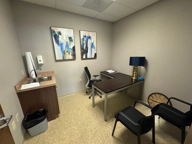 7580 Northcliff Ave, Brooklyn, OH à louer - Photo intérieure - Image 2 de 14