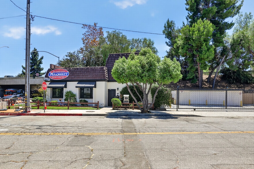 15300 Morrison St, Sherman Oaks, CA for sale - Building Photo - Image 3 of 20