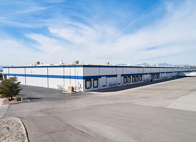 12135 Esther Lama Dr, El Paso, TX for lease - Building Photo - Image 3 of 8