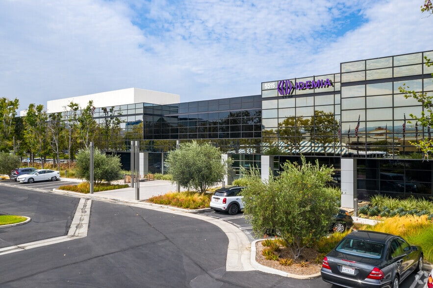 5515 E La Palma Ave, Anaheim, CA for lease - Building Photo - Image 2 of 17