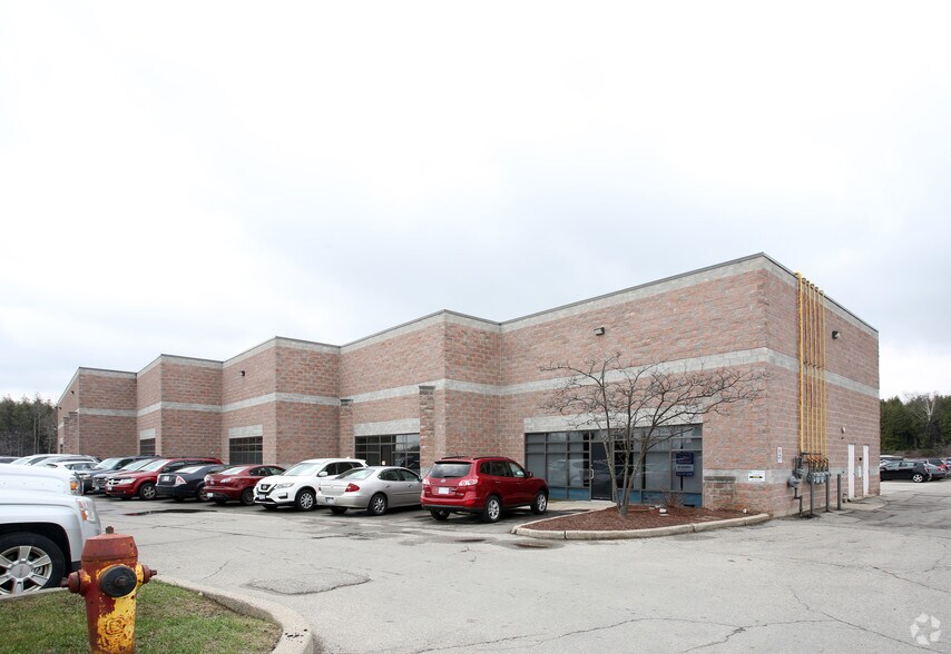 695 Riddell Rd, Orangeville, ON à louer - Photo du bâtiment - Image 2 de 5