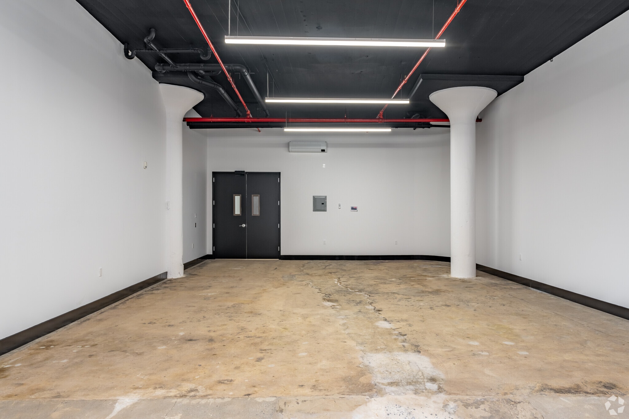 4 Evergreen Ave, Brooklyn, NY for lease Interior Photo- Image 1 of 1