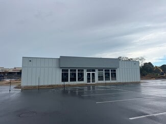 Plus de détails pour 1105-1111 Old Country Rd, Riverhead, NY - Bureau/Commerce de détail à louer
